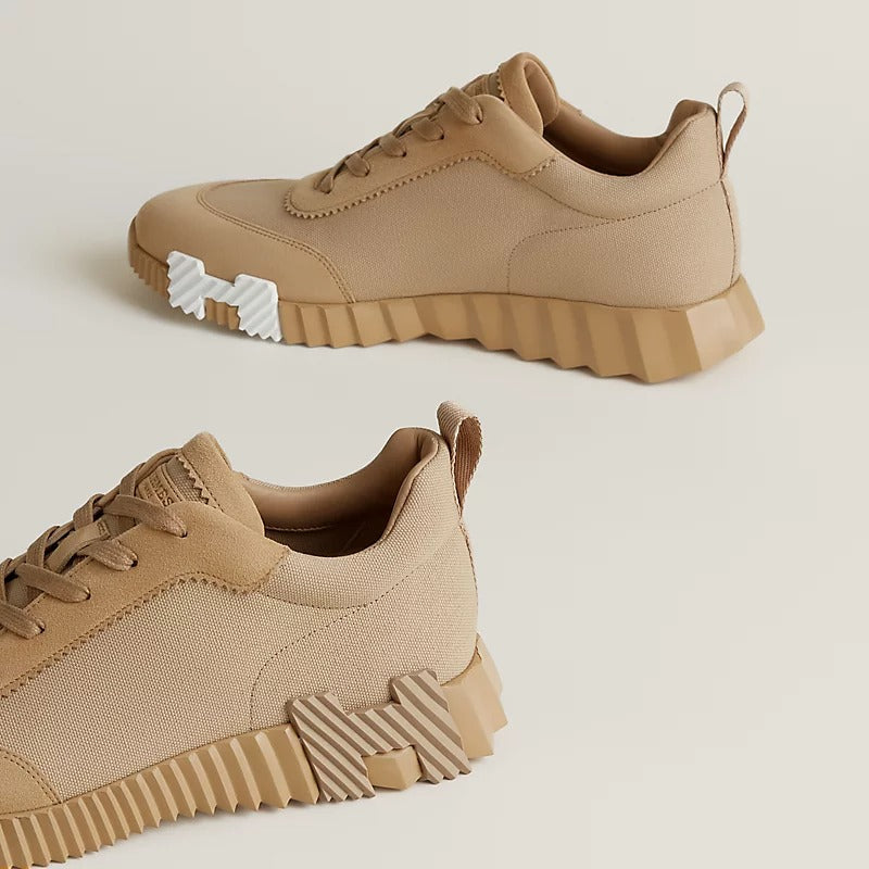 Bouncing sneaker