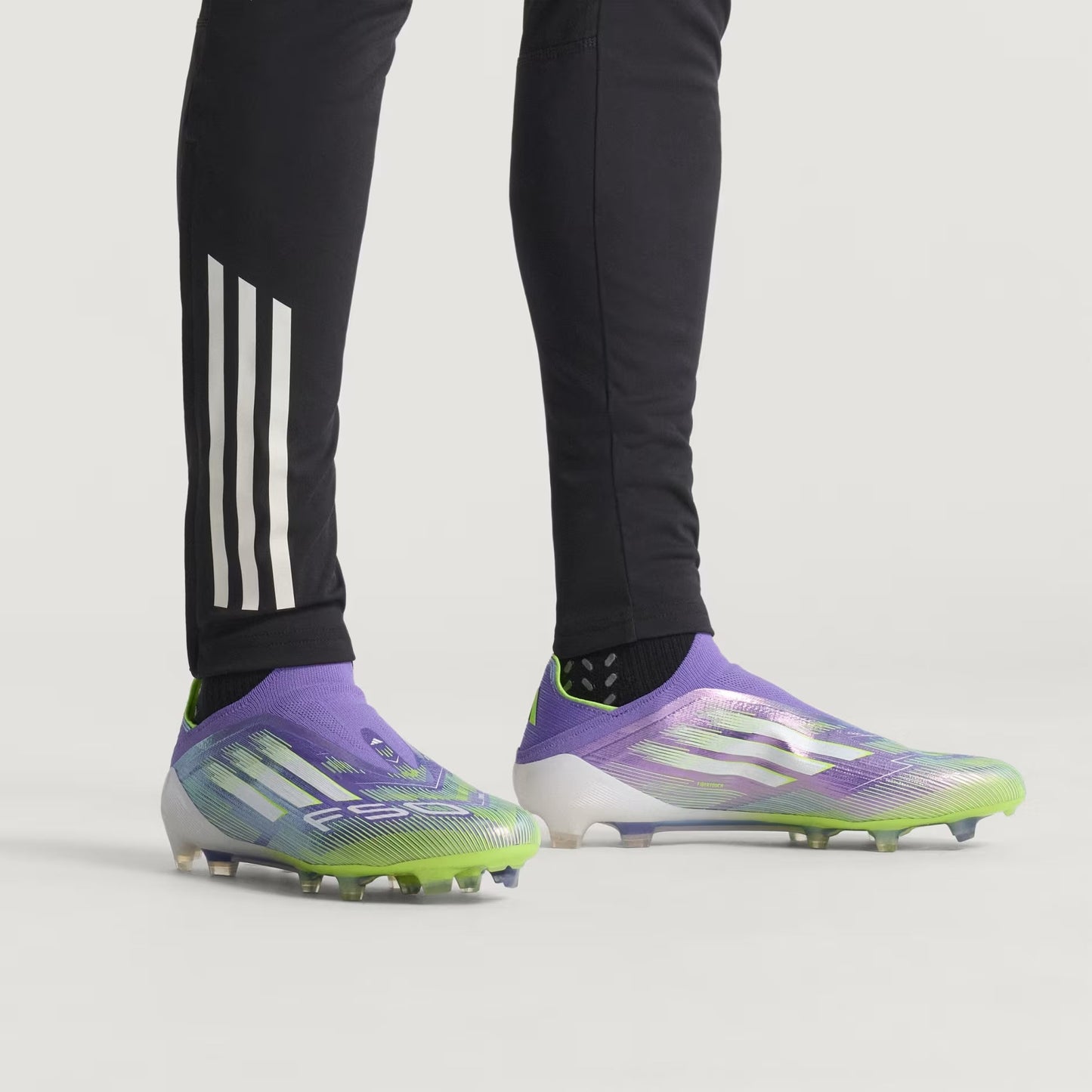 F50 Elite Laceless Firm Ground Boots