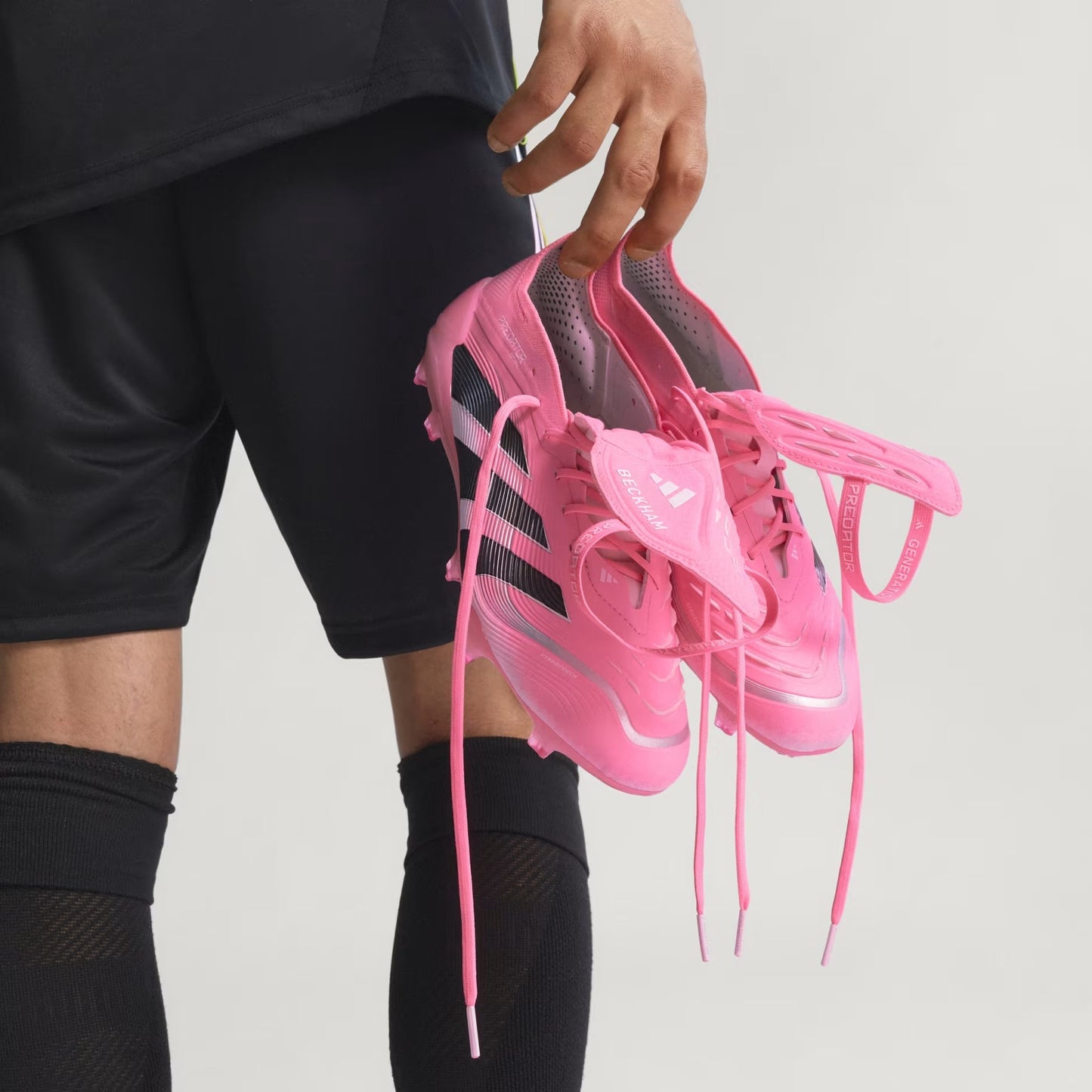 PREDATOR ELITE Fold-Over Tongue Firm Ground Football Boots Beckham Pink