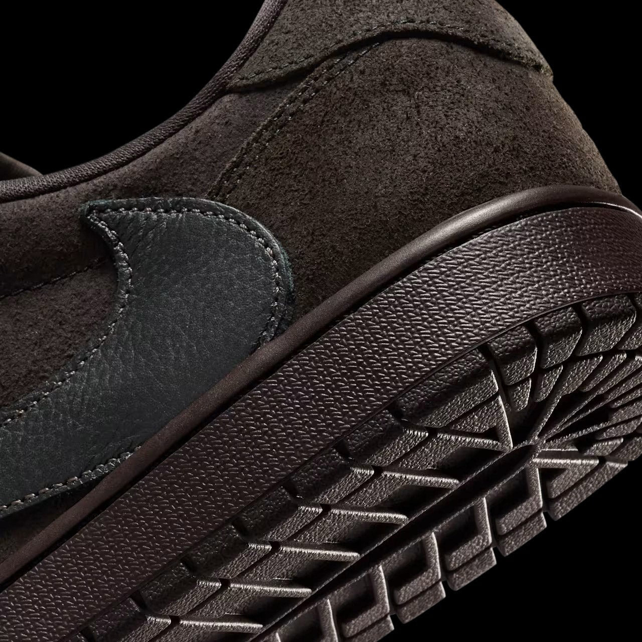 Travis Scott x Air Jordan 1 Low OG “Velvet Brown”