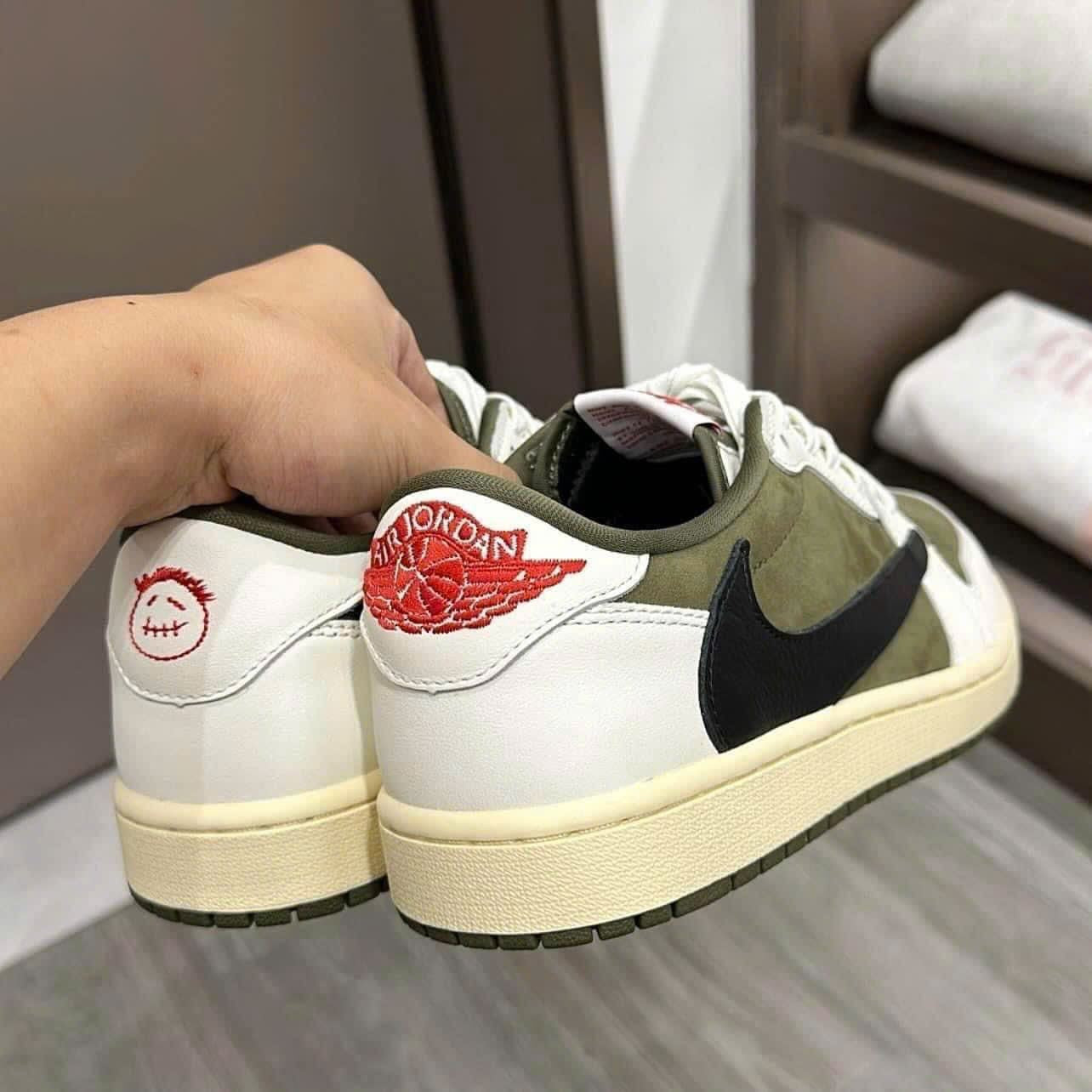 Air Jordan x Travis Scott 1 Low OG “Medium Olive”