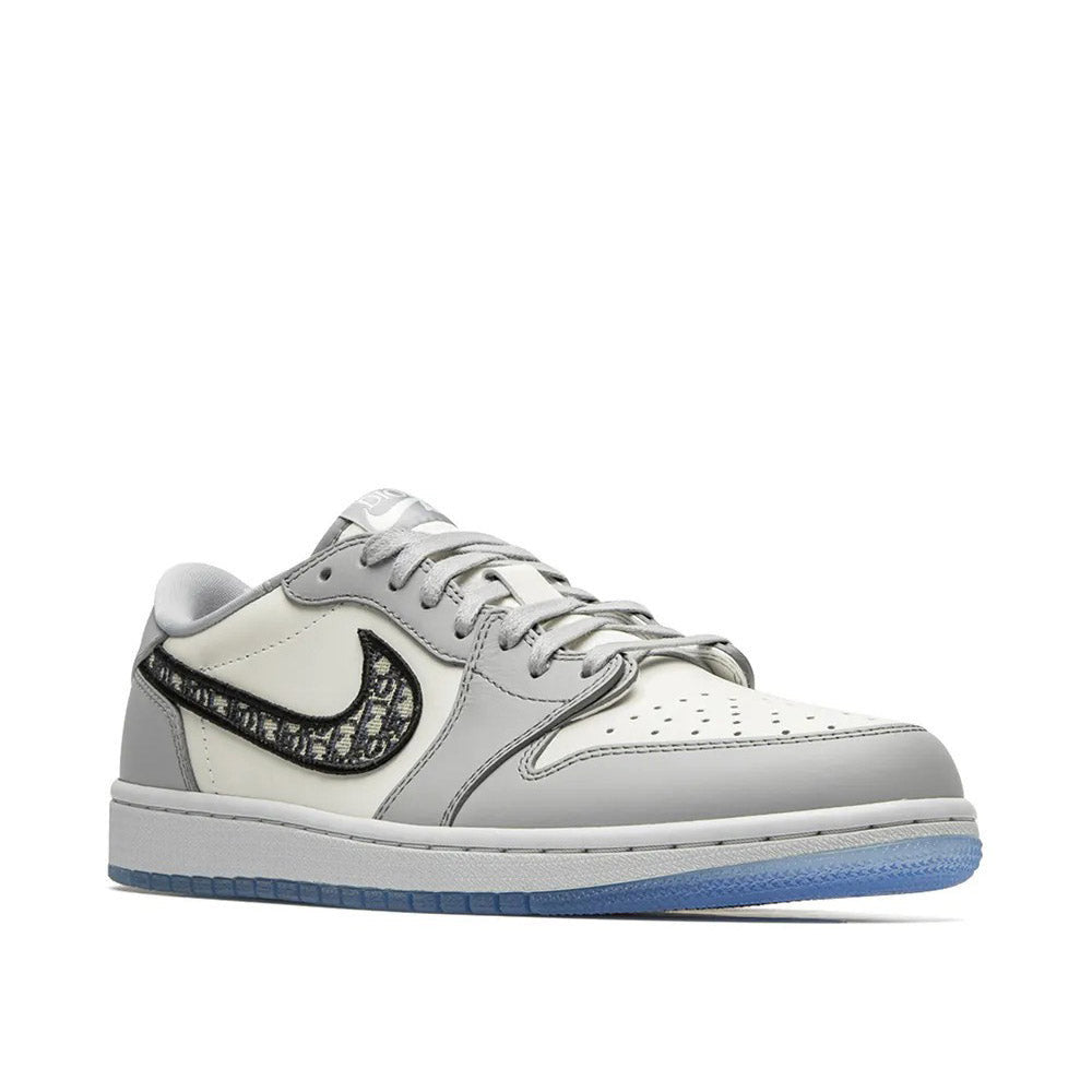 Air Jordan 1 Low x Dior Sneakers