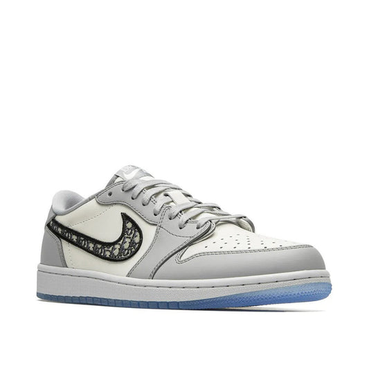Air Jordan 1 Low x Dior Sneakers