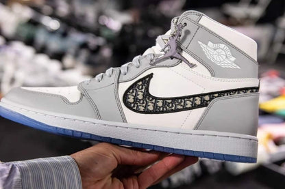 Air Jordan 1 Retro High x Dior Sneakers