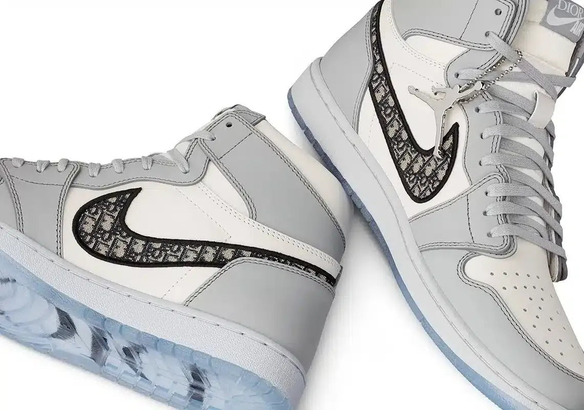 Air Jordan 1 Retro High x Dior Sneakers
