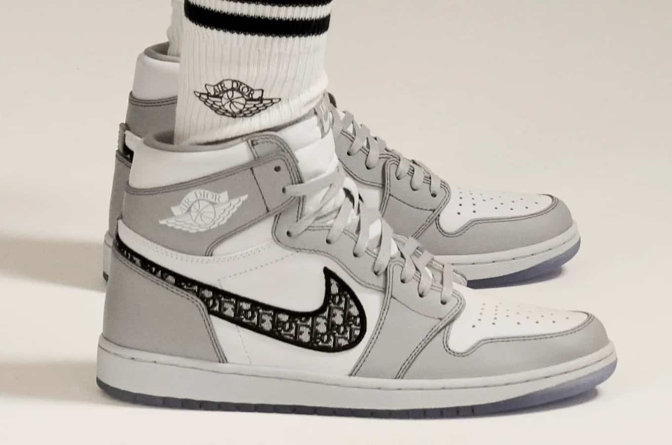 Air Jordan 1 Retro High x Dior Sneakers
