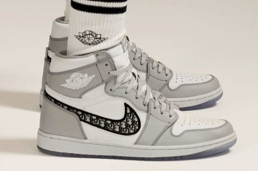 Air Jordan 1 Retro High x Dior Sneakers