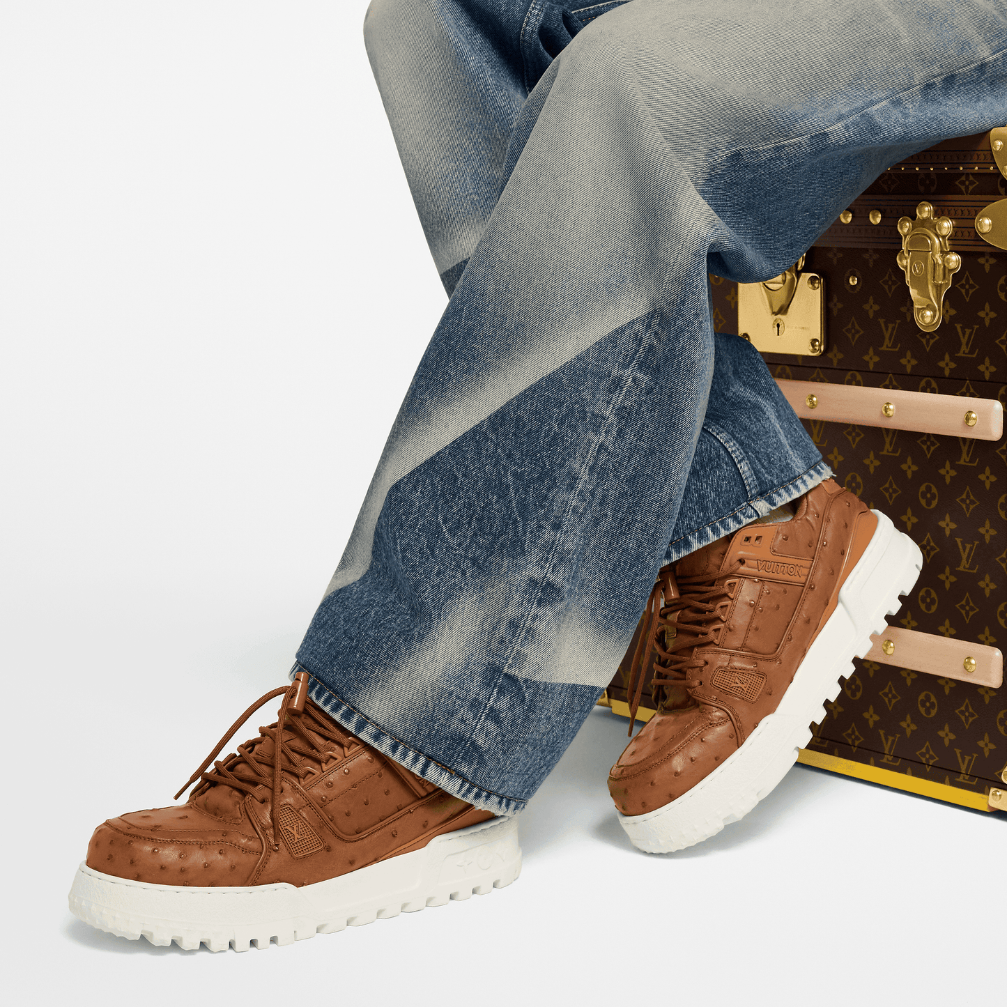 LV Trainer Maxi Sneaker - 1AHAJM